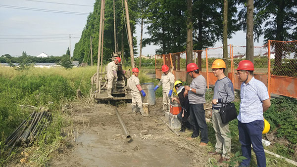 省地震局、嘉兴市科技园区领导视察我公司嘉兴经济开发区地震小区划场地勘察项目