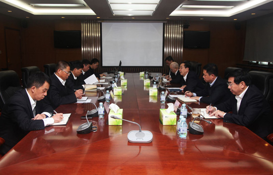 地勘中心学习传达十八届六中全会精神